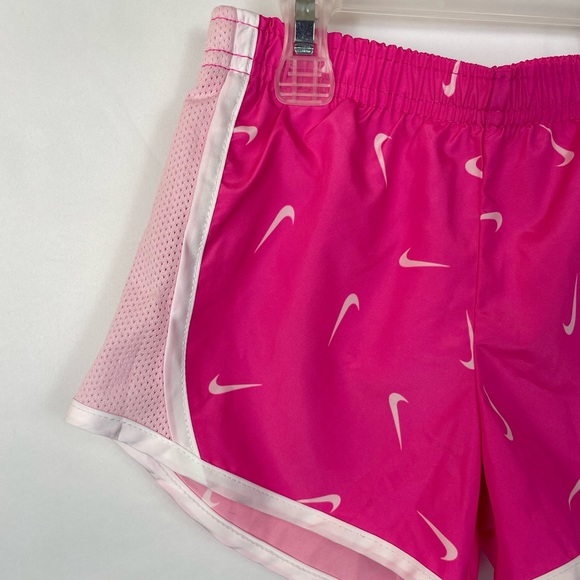 Nike Dri-Fit Pink Logo Shorts Girls 4 - Picture 2 of 12